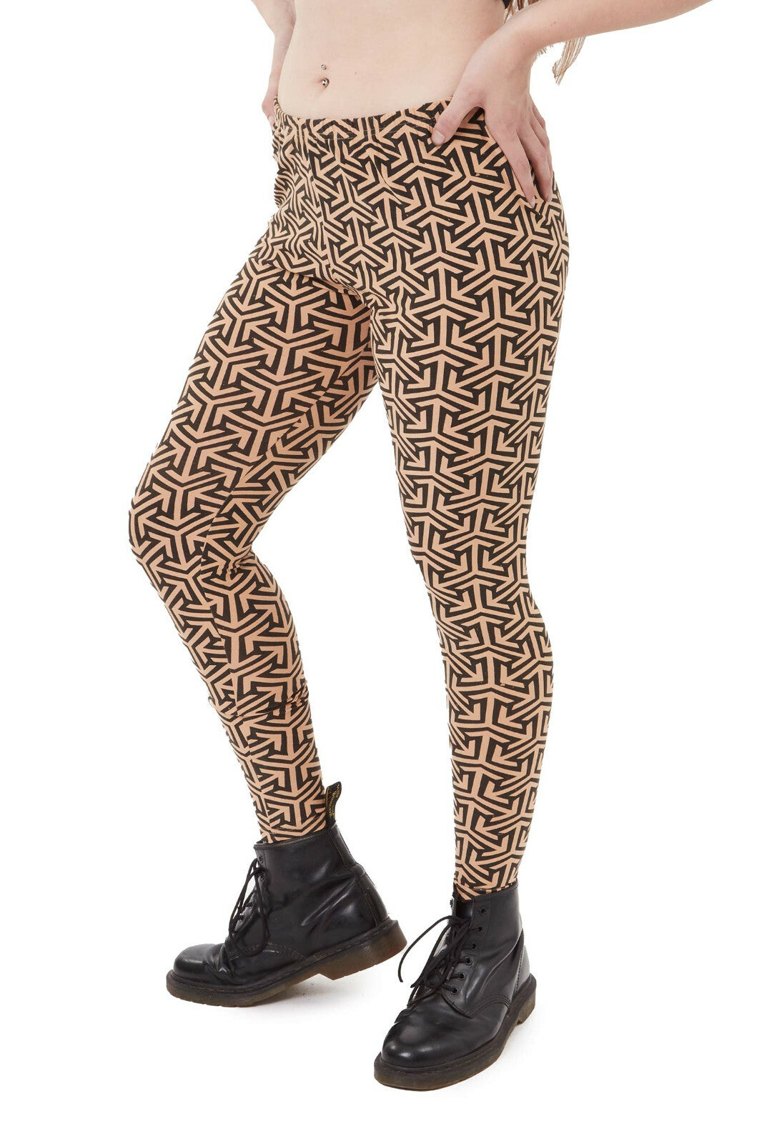 beige_triangle_1776498371_61c7ac08.jpg