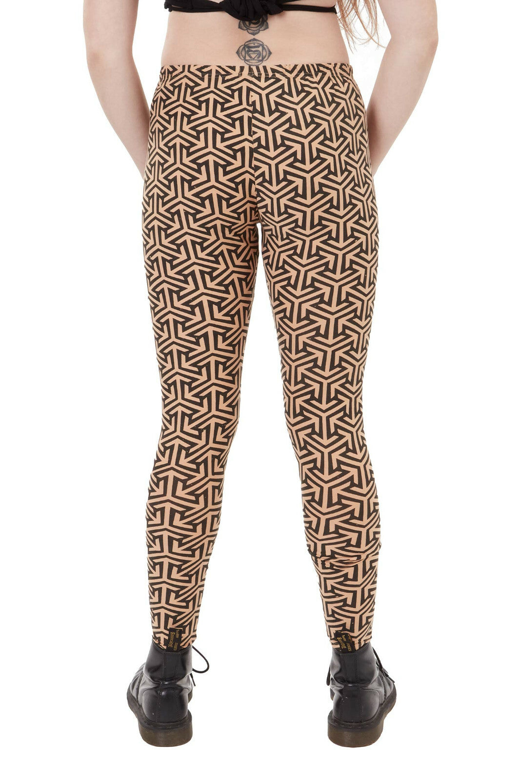 beige_triangle_1776498372_62136a80.jpg