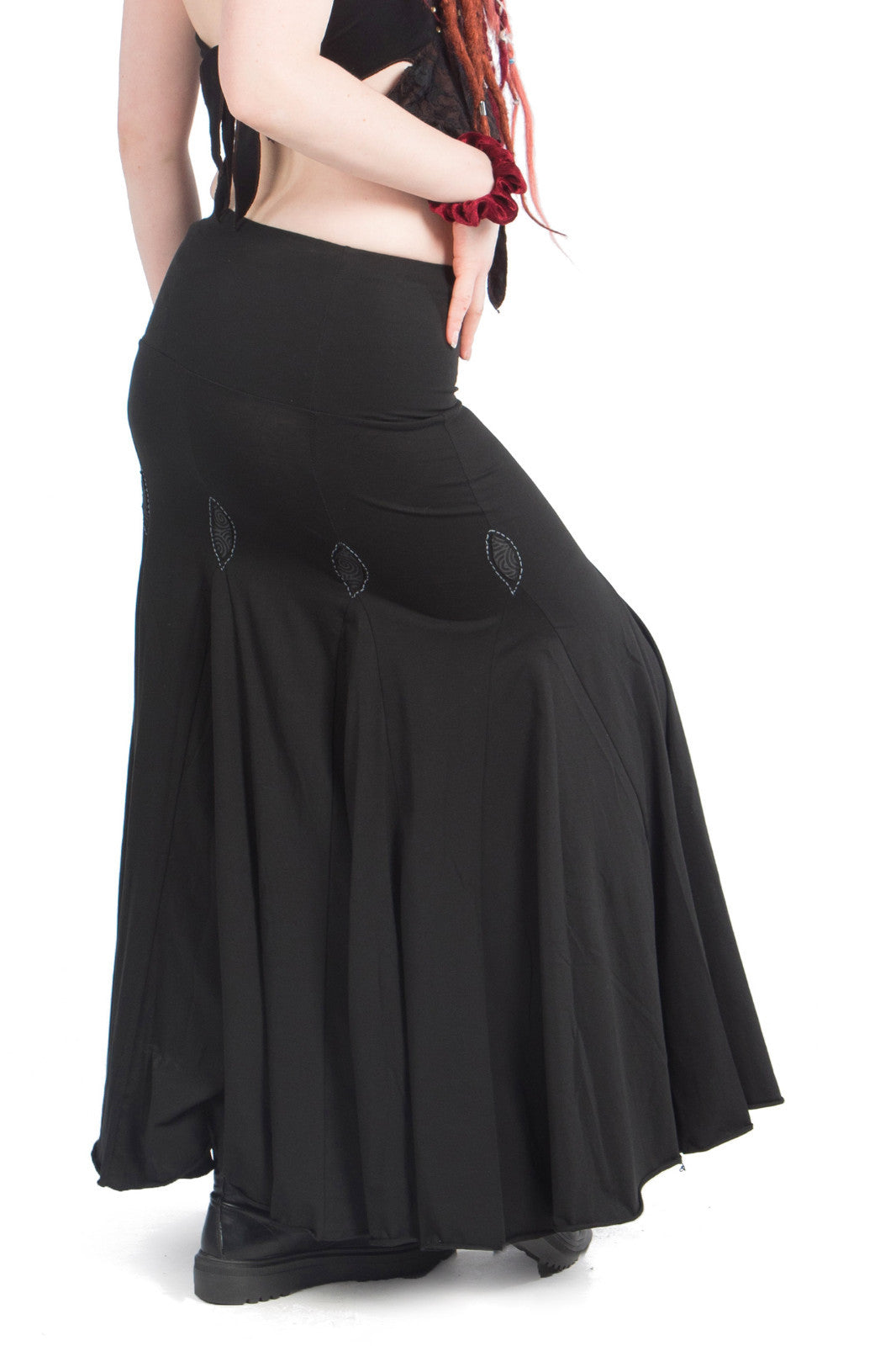 black_1776502727_fabe4581.jpg